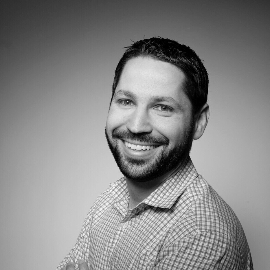 Lubbi Ernjakovic professional headshot